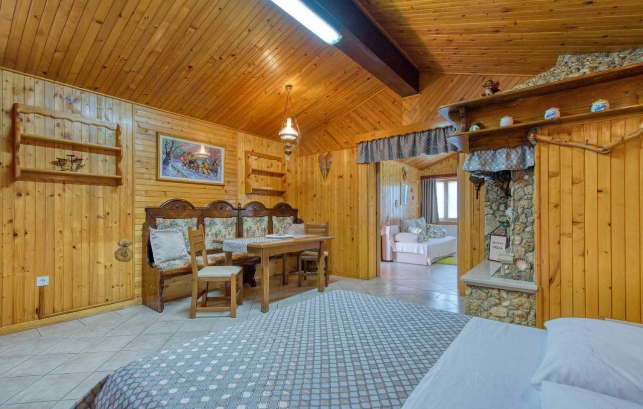 Cottage Nilda I Musalez Buitenkant foto