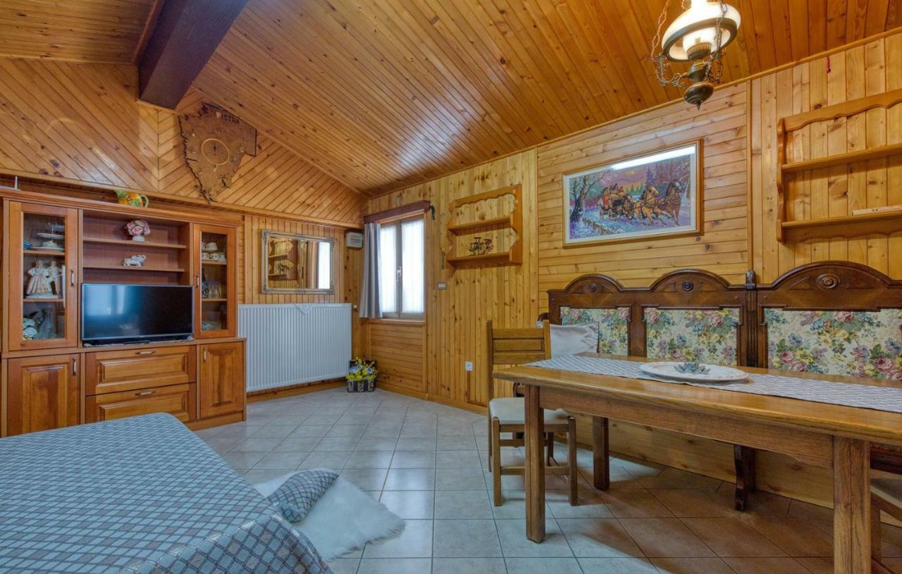 Cottage Nilda I Musalez Buitenkant foto